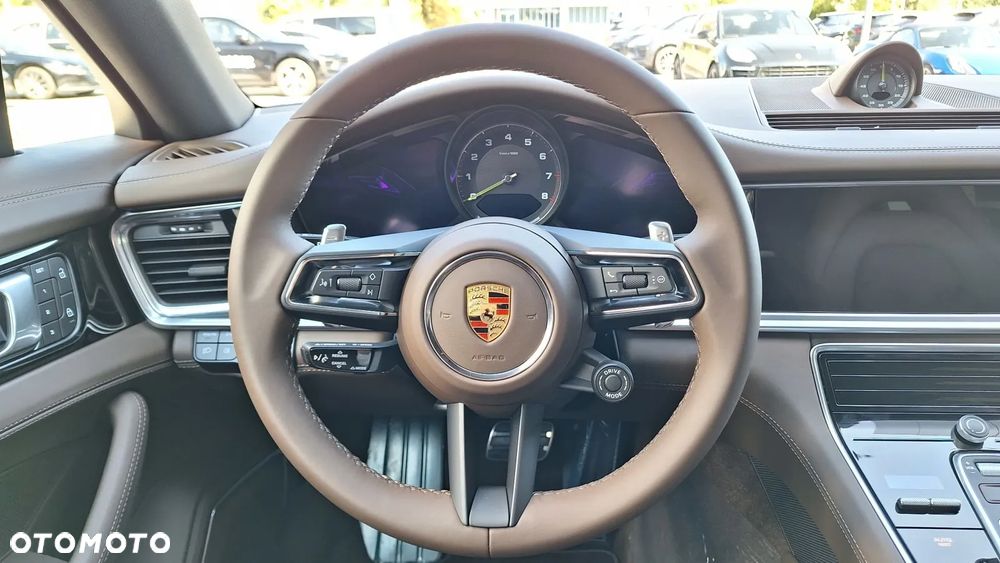 Porsche Panamera 4 E-Hybrid - 18