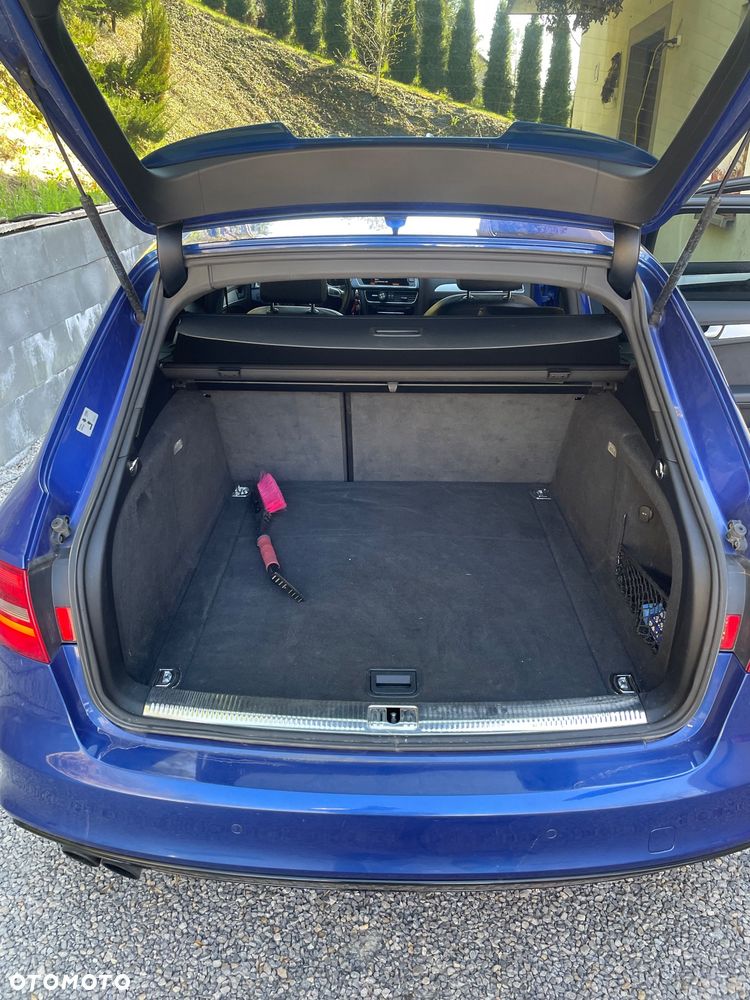 Audi A4 Avant - 16