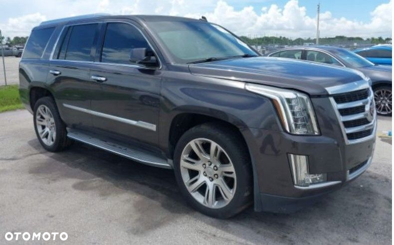 P2 CADILLAC ESCALADE IV 2014 - FOTEL PRAWY TYŁ II RZĄD CZARNY - 13