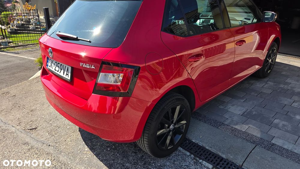 Skoda Fabia 1.0 TSI Style Color DSG - 24