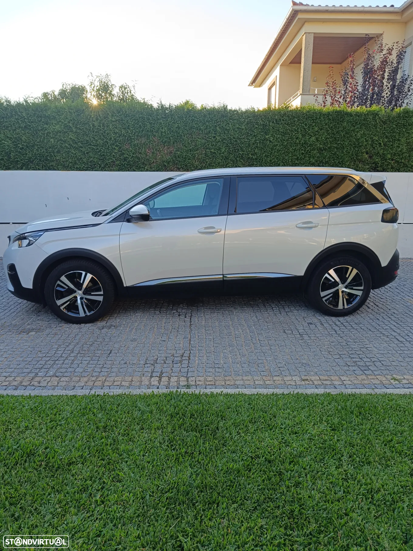 Peugeot 5008 1.5 BlueHDi Allure EAT8 - 6