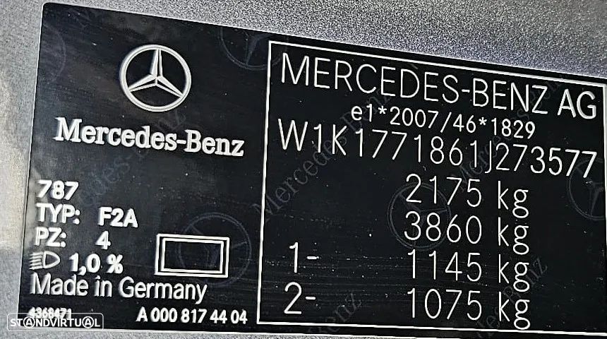 Mercedes-Benz A 250 Limousine e 8G-DCT AMG Line - 11