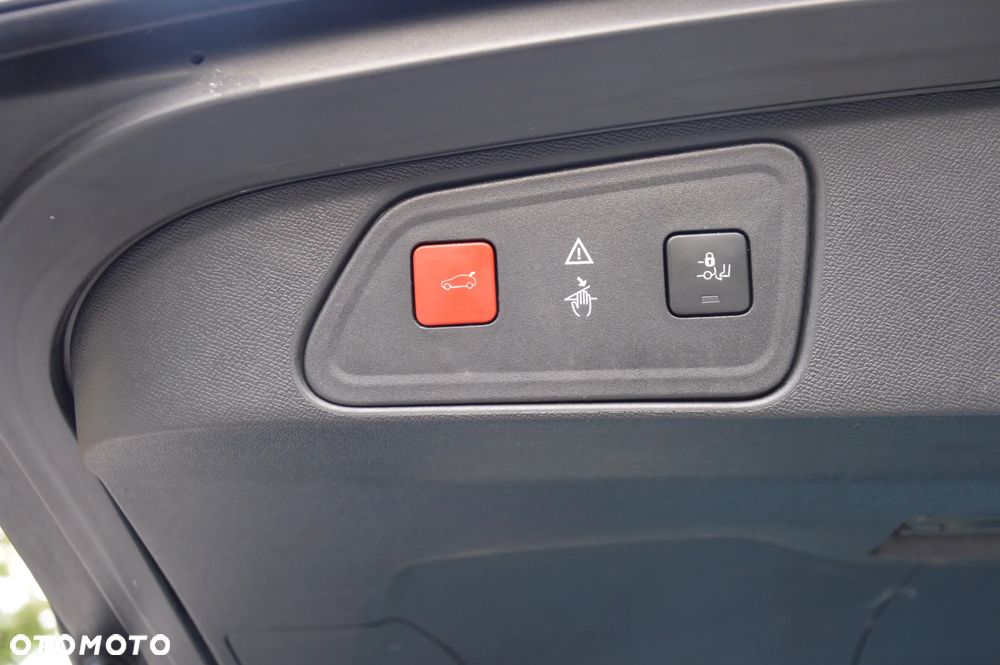 Peugeot 3008 THP 165 EAT6 Stop & Start Allure - 23