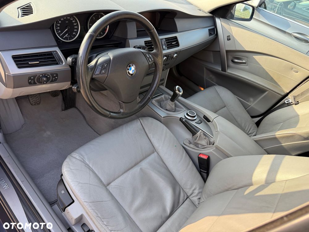 BMW Seria 5 525d - 8