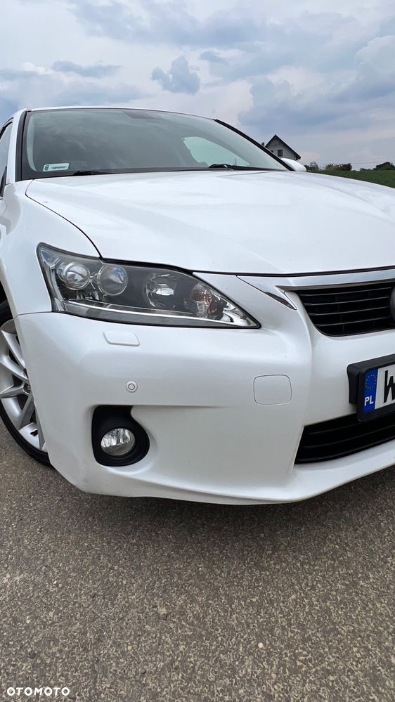 Lexus CT - 4