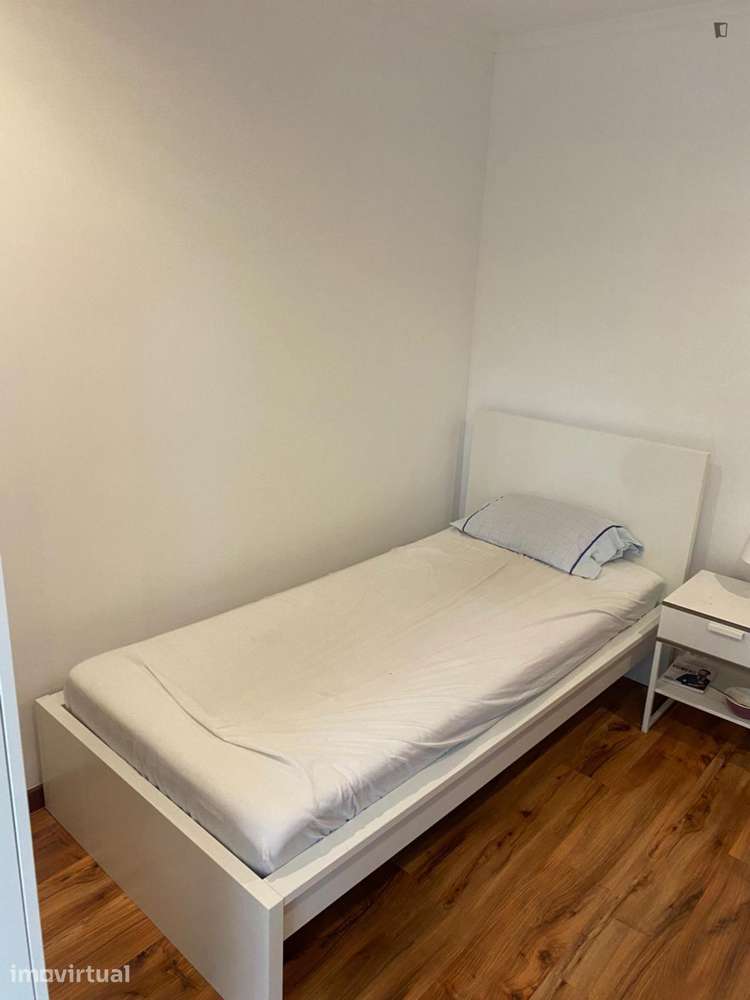 Quarto - localizado em Parque das Nações Lisbon - Grande imagem: 2/16