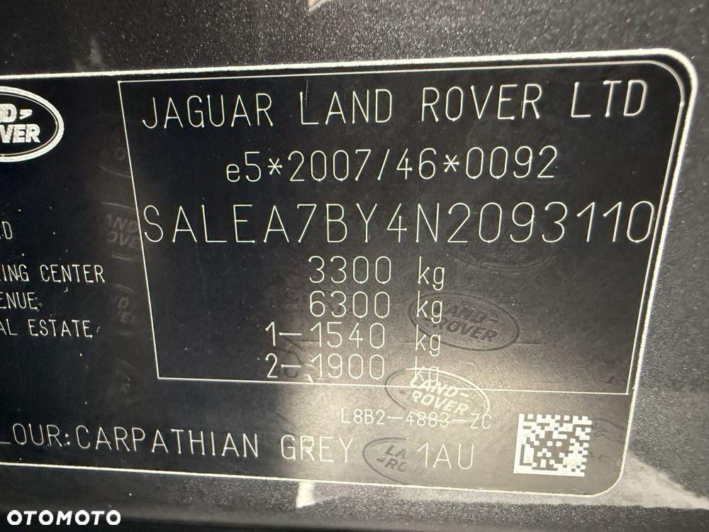 Land Rover Defender - 25