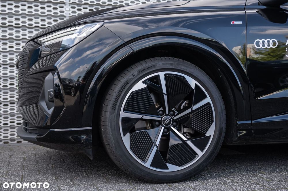 Audi Q4 e-tron - 6