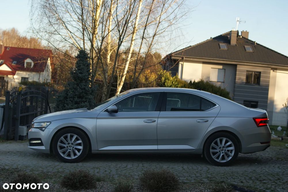 Skoda Superb 2.0 TDI Ambition DSG - 34