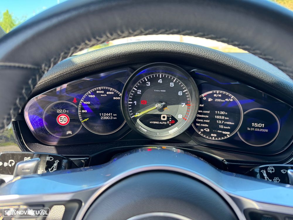 Porsche Panamera Sport Turismo 4 E-Hybrid - 24