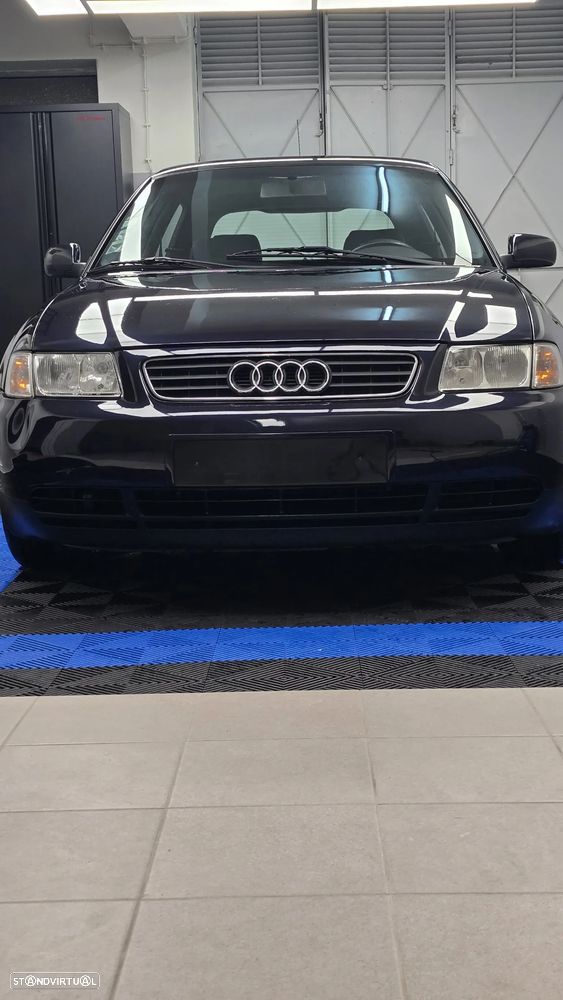 Audi A3 1.6 - 12