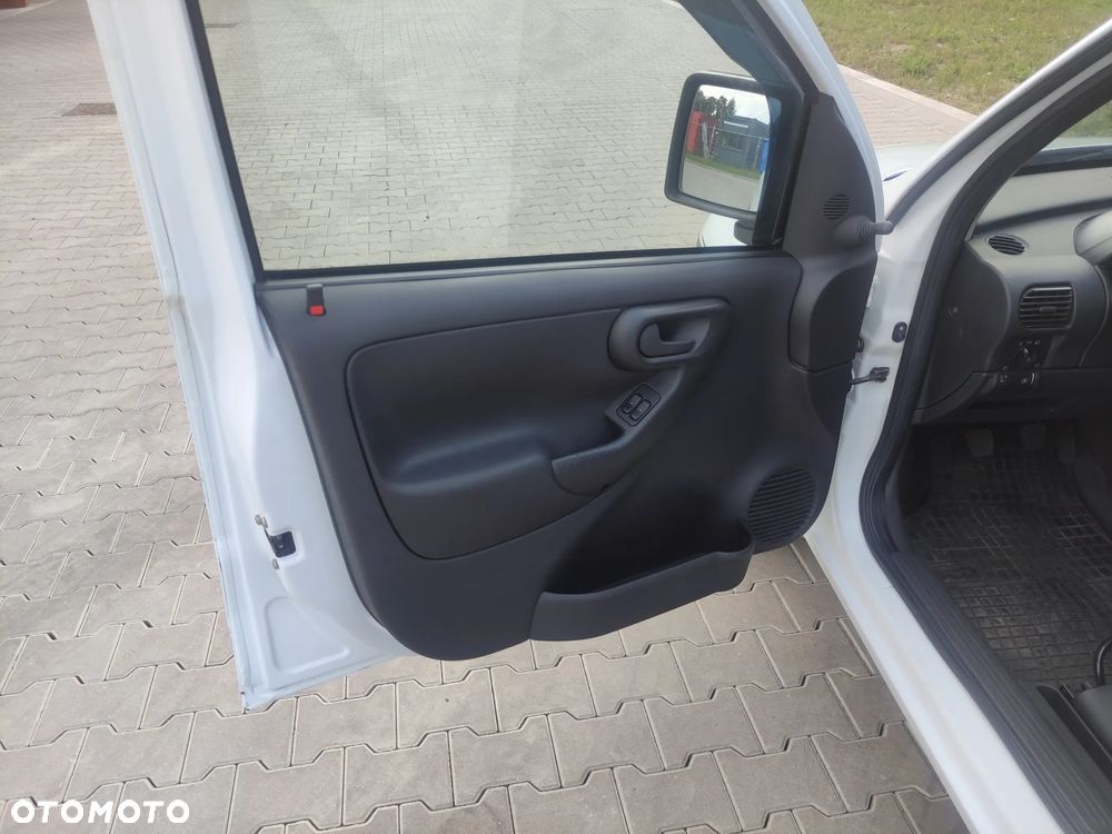 Opel Combo - 11