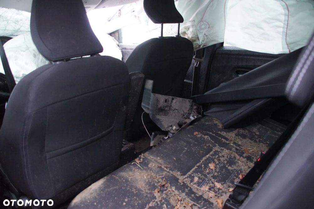 Auto na części - Dacia Jogger Lift 1.0 TCE 101 KM H4D480 2024R Silnik Skrzynia Drzwi Klapa Zderzak Lampa Klamka Szyba Relingi Deska Kokpit Sterownik Moduł Czujnik Licznik Kierownica Panel - 12