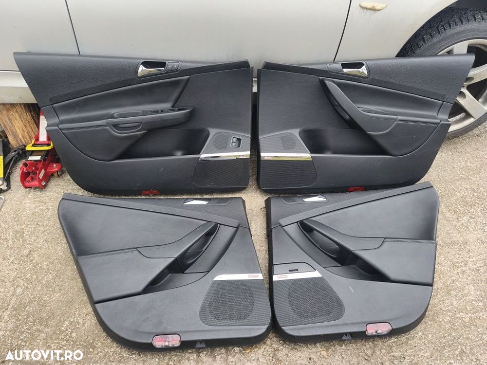 Set fețe de uși piele Dynaudio Volkswagen Passat B6 break variant - 1
