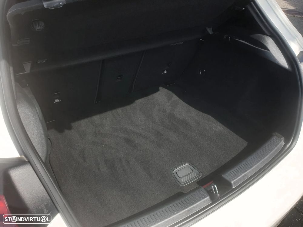 Mercedes-Benz A 180 d AMG Line Aut. - 46