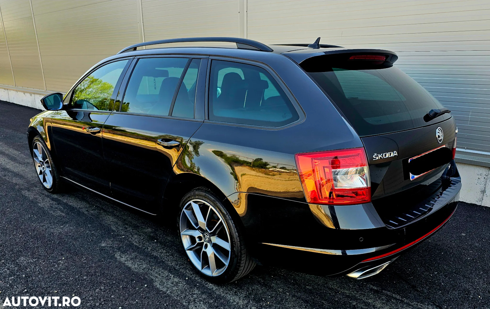 Skoda Octavia Combi 2.0 TDI (Green tec) DSG RS - 8