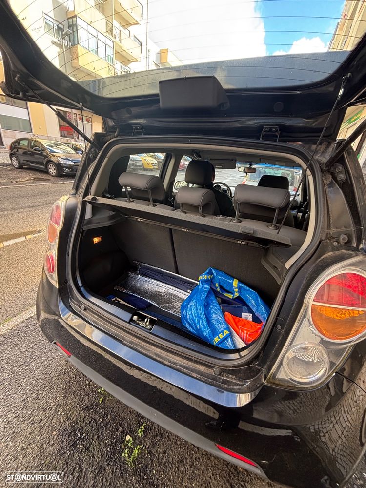 Chevrolet Spark 1.0 L - 10