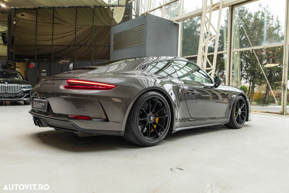 Porsche 911 GT3 - 8