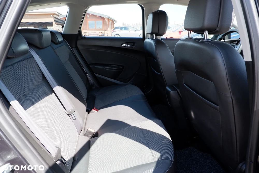 Opel Astra 1.4 Turbo Sports Tourer Style - 11