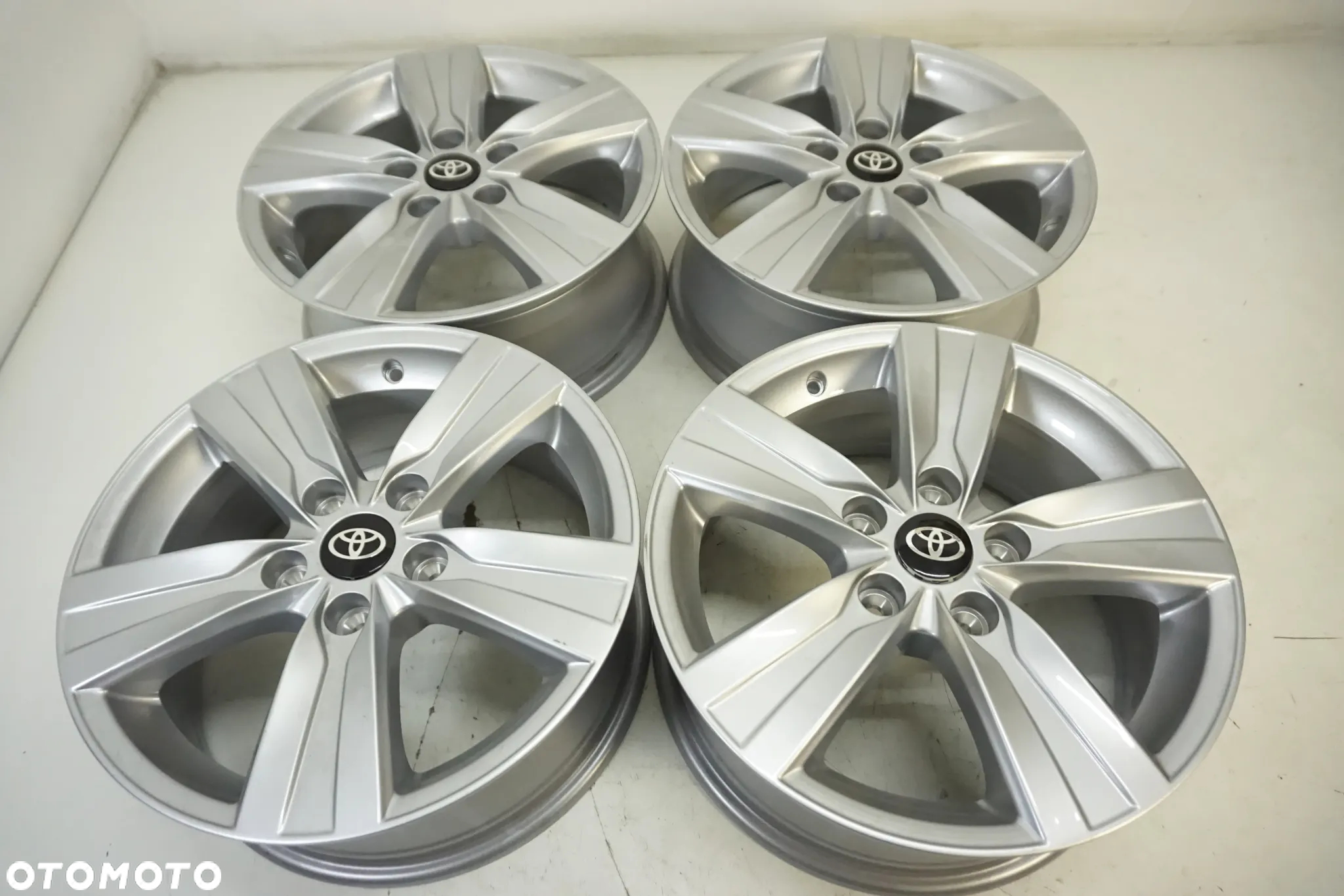 FELGI  ALUMINIOWE 16 TOYOTA CAMRY AURIS AVENSIS COROLLA RAV-4 CH R PREVIA YARIS IV CROSS  5X114,3 - 2