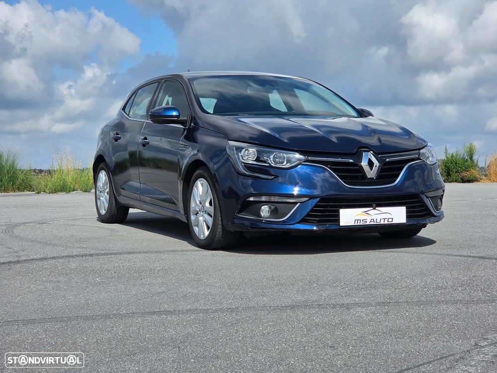 Renault Mégane ENERGY dCi 130 Start & Stop Bose Edition - 4