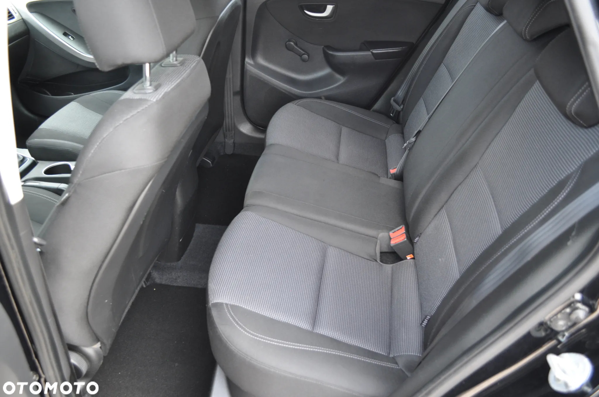 Hyundai i30 1.4 Fifa World Cup Edition - 18