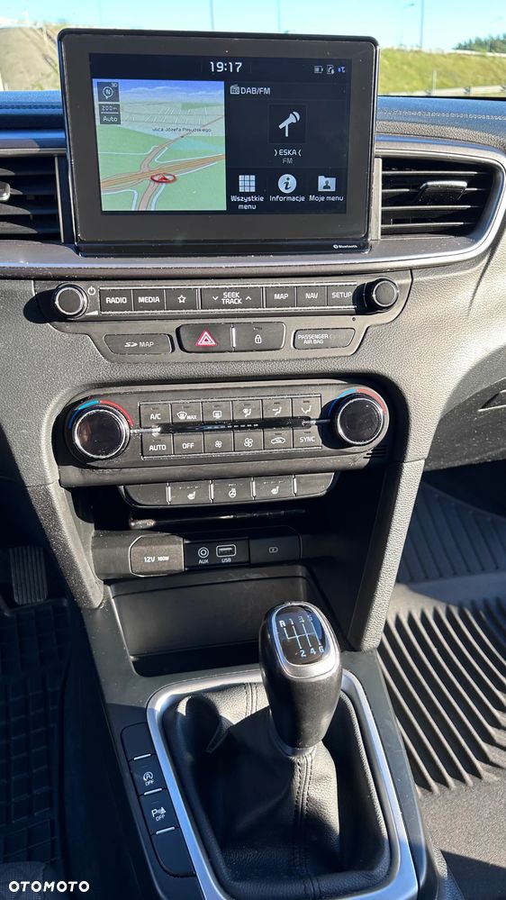 Kia Ceed 1.6 CRDi SCR L Business Line - 13