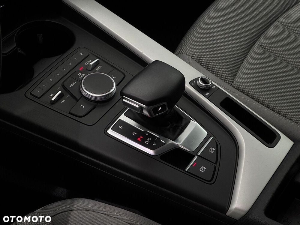 Audi A4 Limousine 35 TFSI S tronic - 9