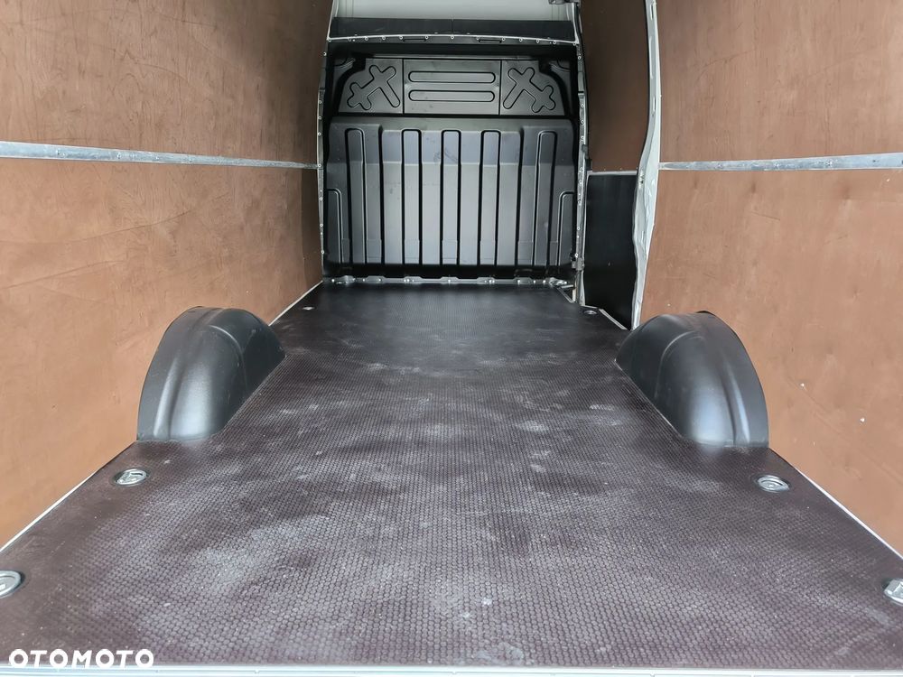 Iveco Daily - 23