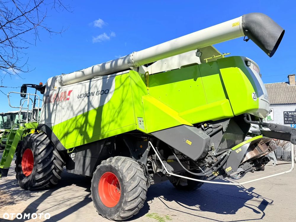 Claas Lexion 600 - 12
