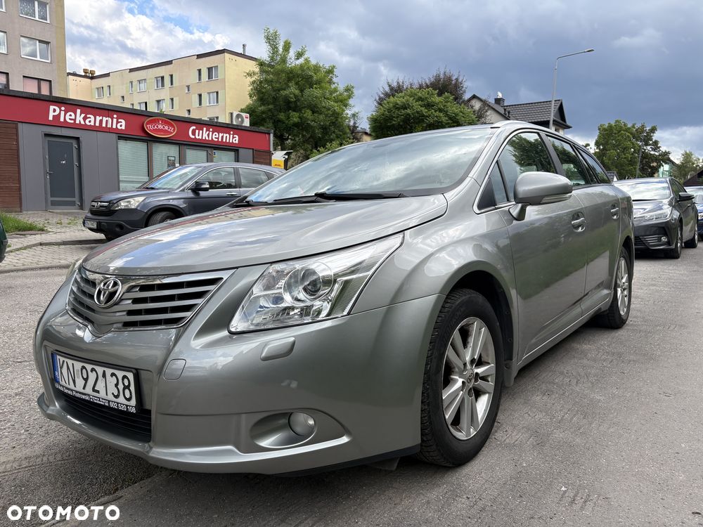 Toyota Avensis - 1