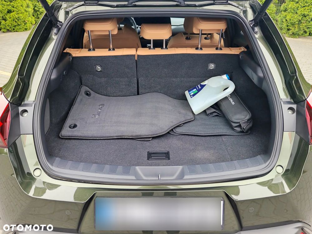Lexus UX - 11