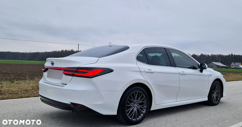 Toyota Camry 2.5 Hybrid Comfort CVT - 6