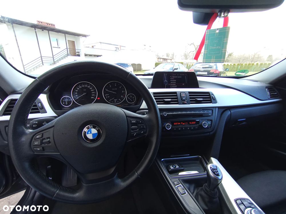 BMW Seria 3 320d DPF - 16