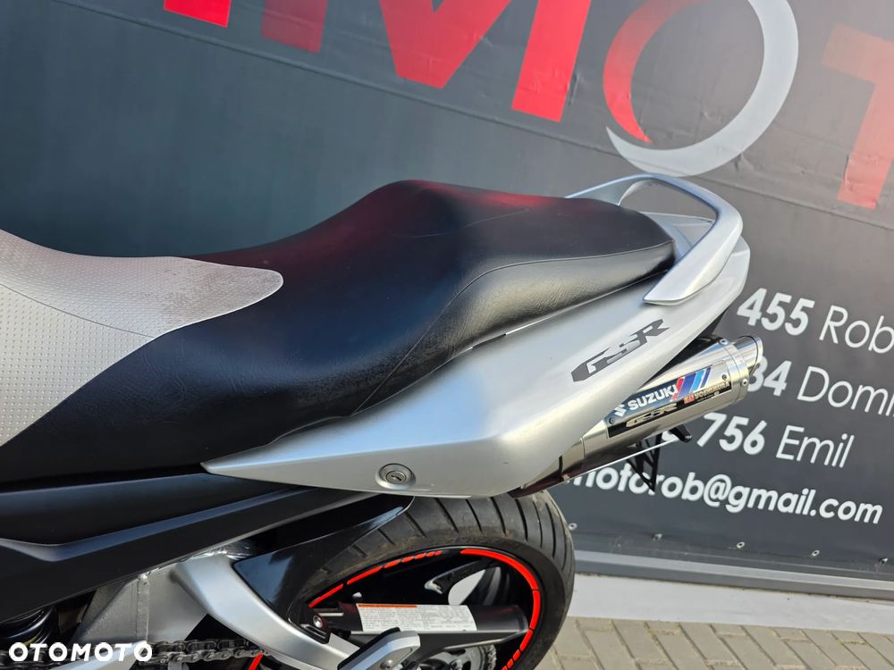 Suzuki GSR - 9