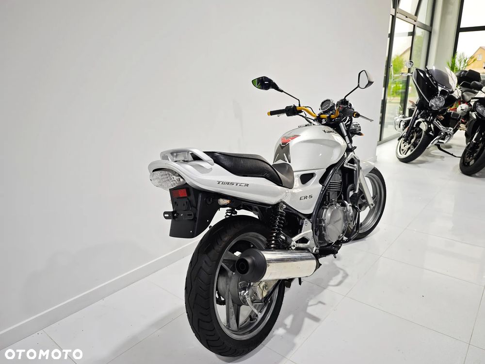Kawasaki ER - 8