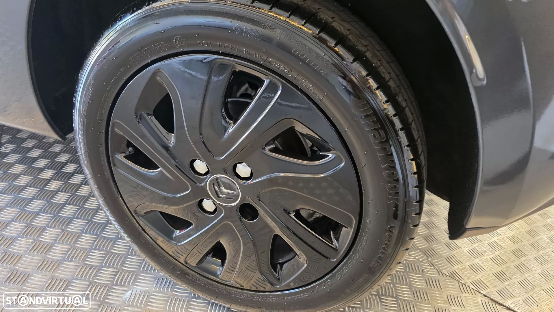 Citroën C3 1.6 BlueHDi Exclusive - 26