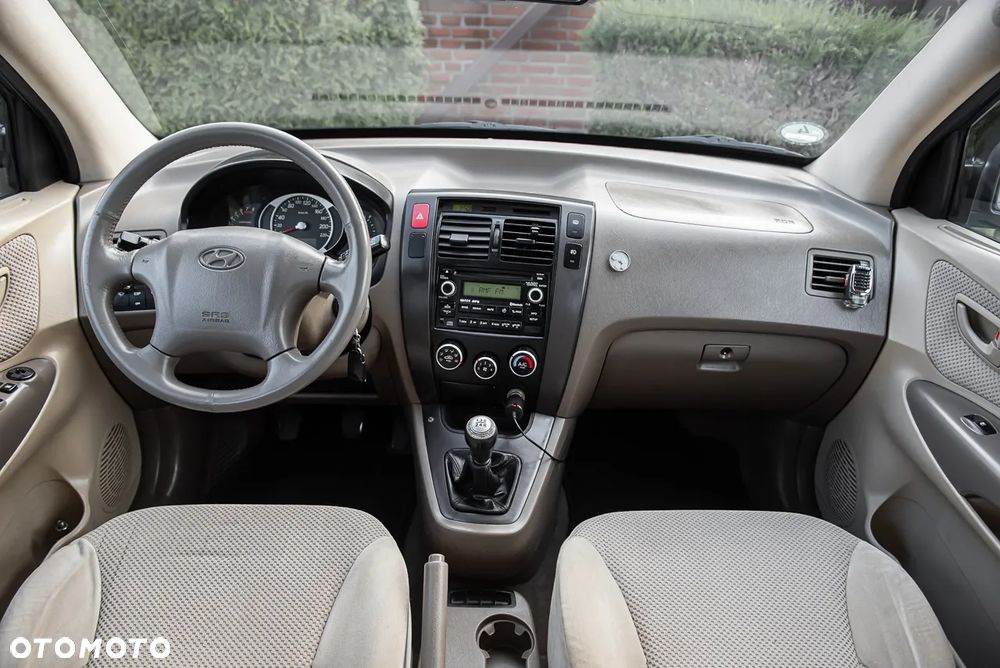 Hyundai Tucson 2.0 2WD GLS - 23