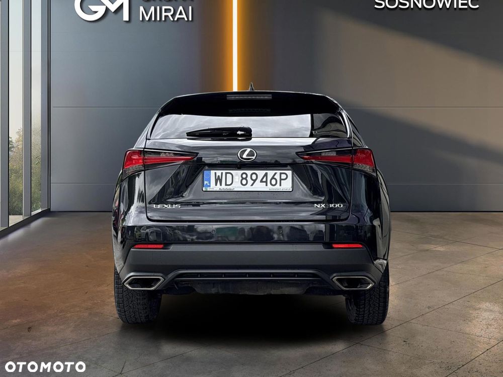 Lexus NX 300 F Impression AWD - 4