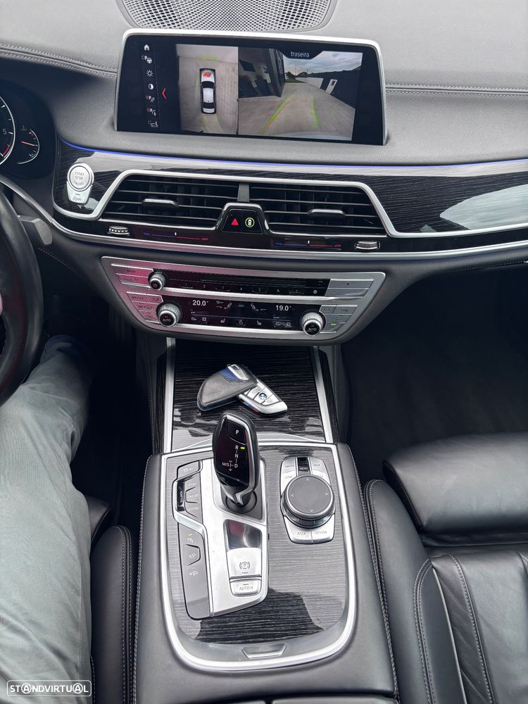 BMW 730 d Pack M - 8