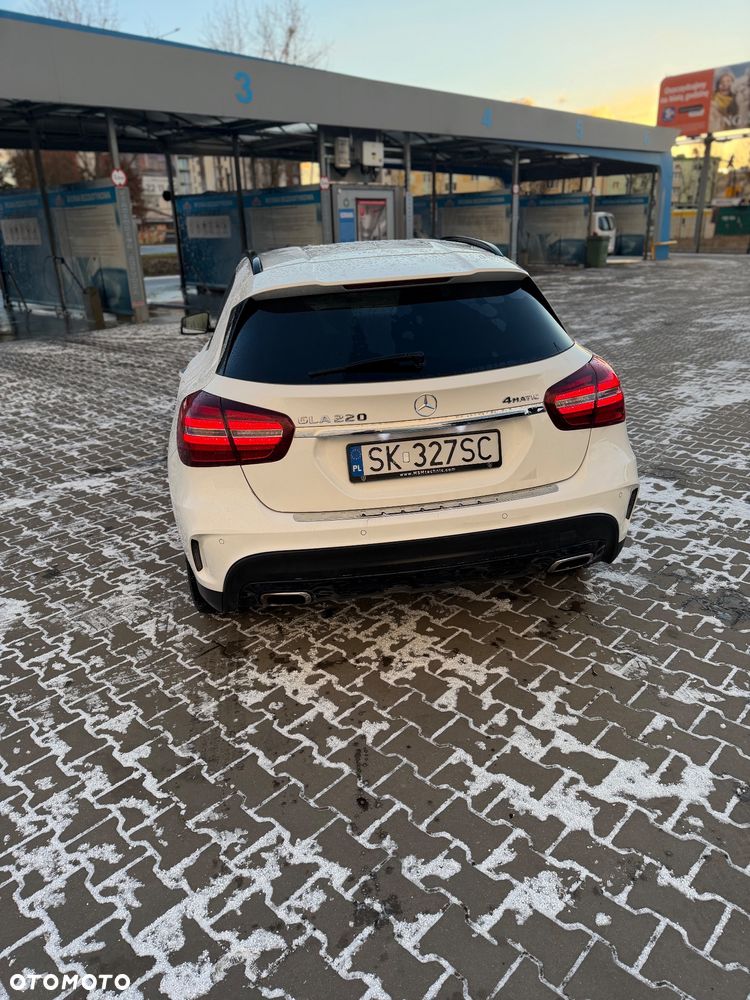 Mercedes-Benz GLA 220 4-Matic AMG Line - 6