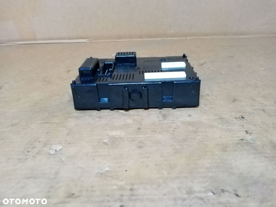 Moduł sterownik BCM Nissan Note E11 284B29U00A - 2
