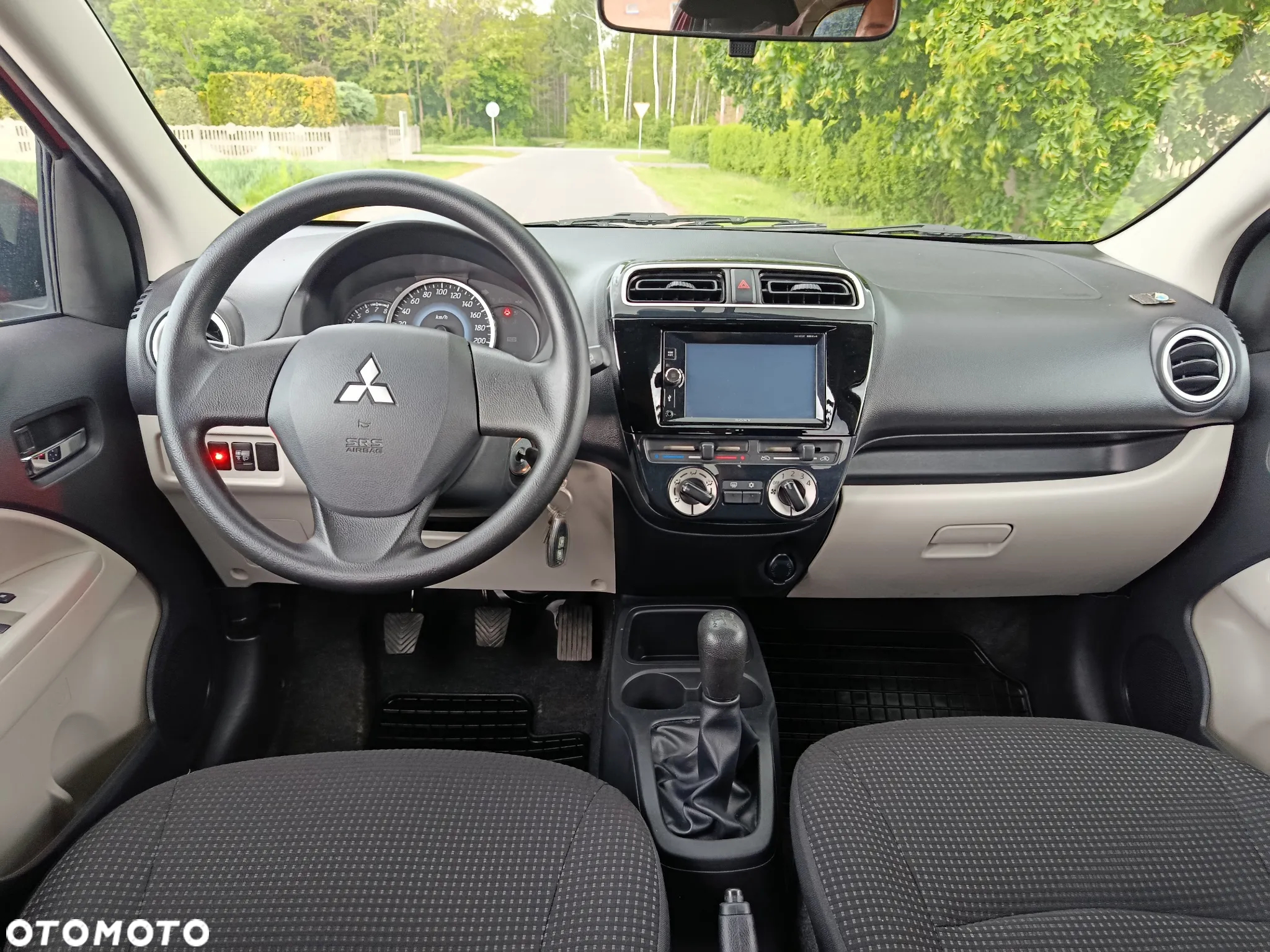 Mitsubishi Space Star 1.2 Intense - 9