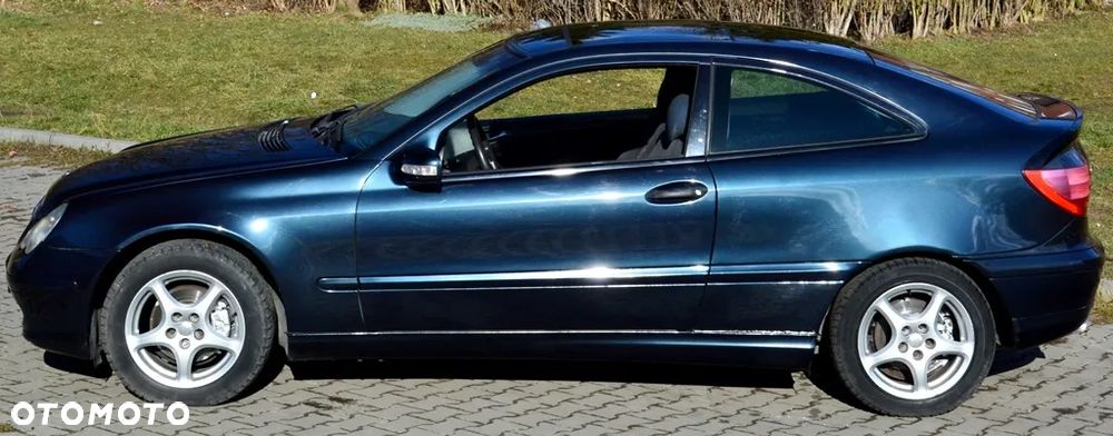 Mercedes-Benz Klasa C 180 - 11