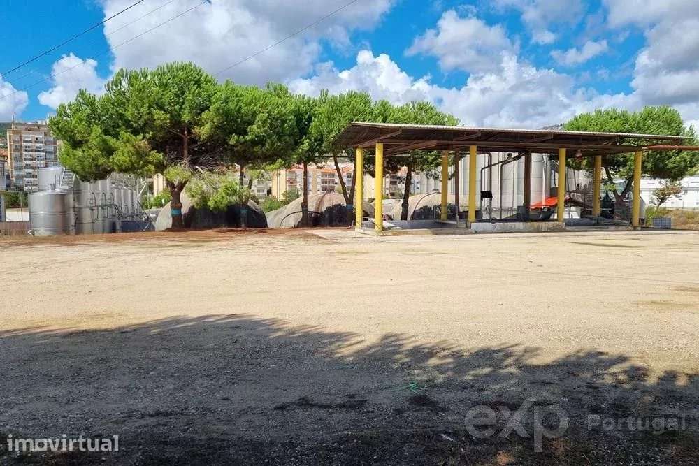 Oportunidade Única Terreno para Construção Habitação, Comercio Serviço - Grande imagem: 2/14
