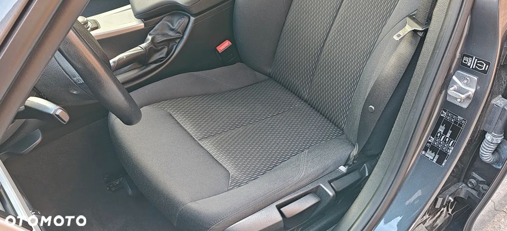 BMW Seria 3 316i Sport Line - 29