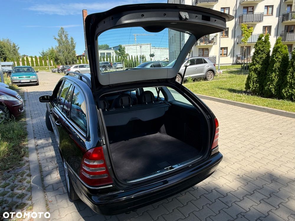 Mercedes-Benz Klasa C 180 T Kompressor Avantgarde - 25