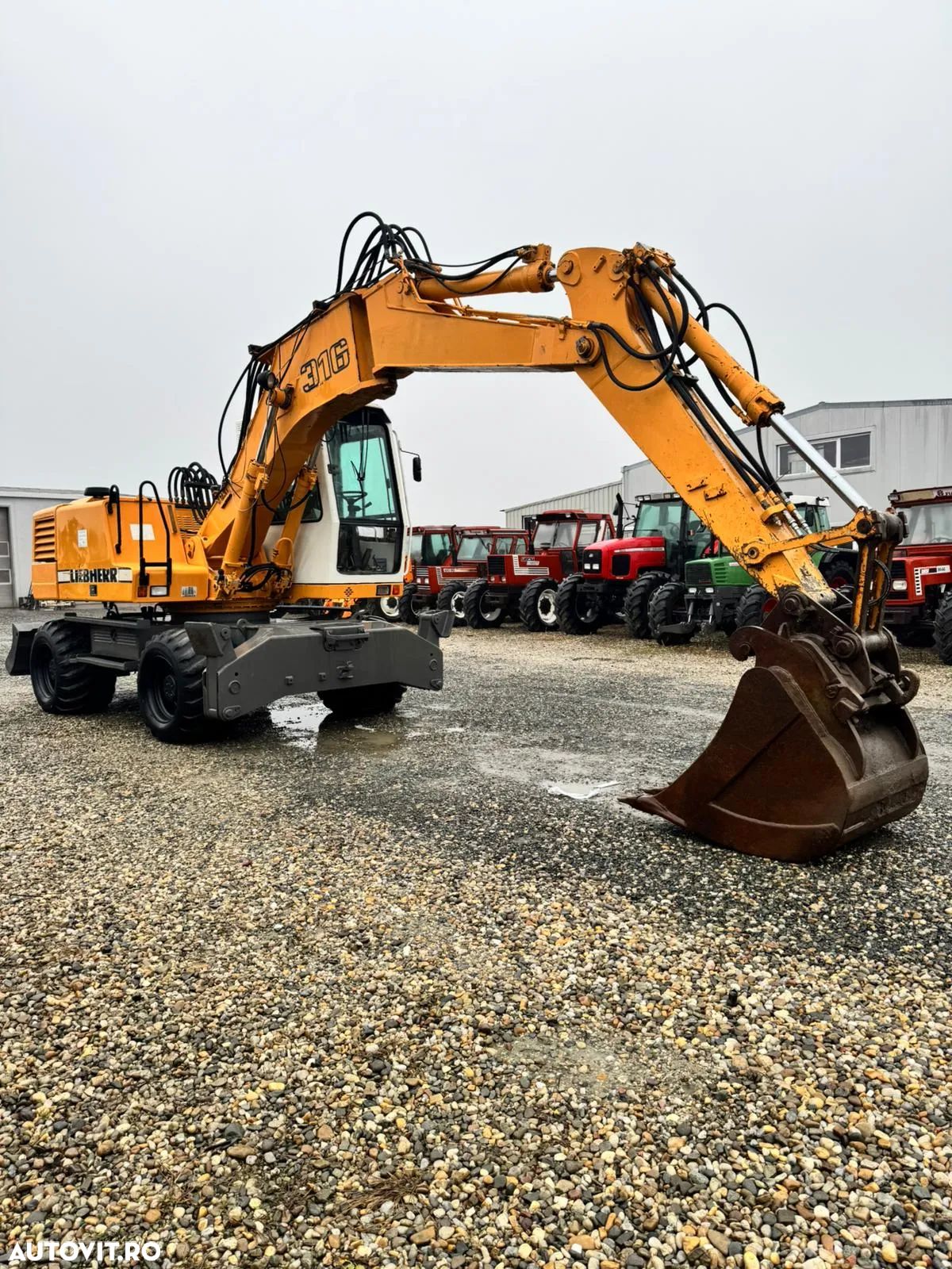 Liebherr A316 - 1