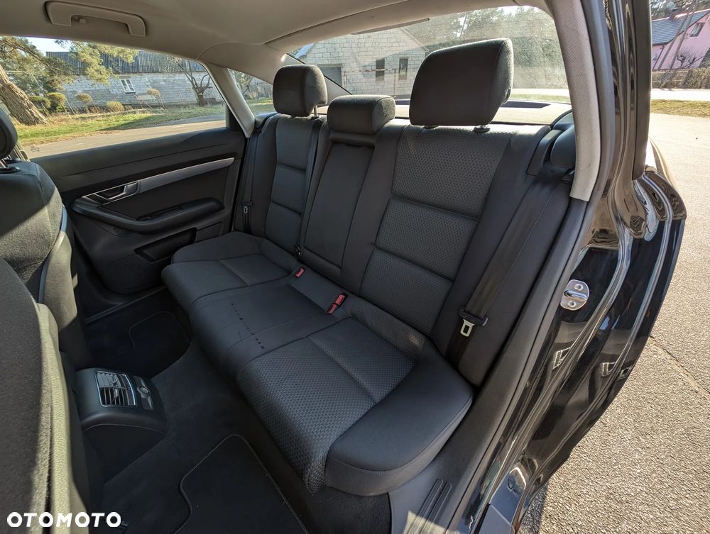 Audi A6 Limousine 2.4 - 33