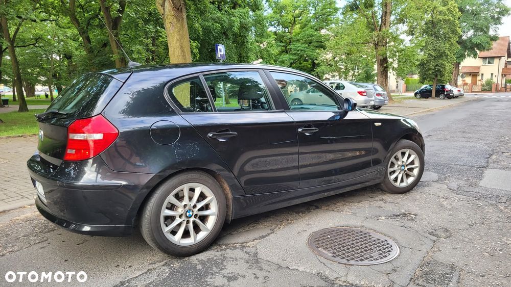 BMW Seria 1 120d - 6